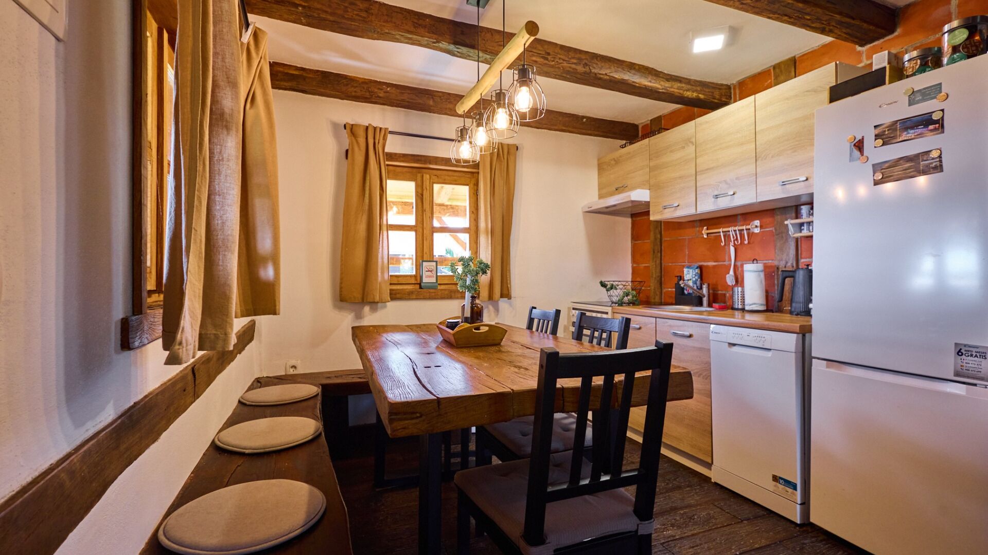 Fridge, oven, dishwasher, coffee/tea maker