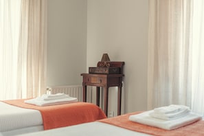 5 bedrooms, free WiFi, bed sheets