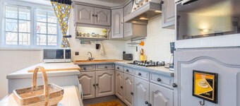 Holiday Home 'Maison Vacances La Terrière' with Shared Terrace, Private Garden and Wi-Fi