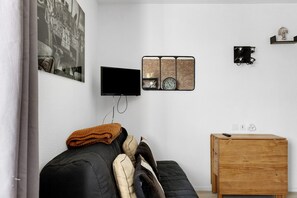 TV