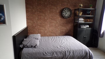 1 bedroom, WiFi, bed sheets