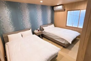 Room - Kin · Tengachaya 12-3 (Osaka)