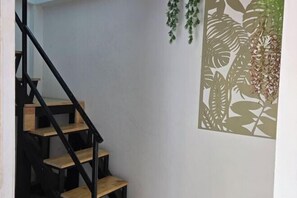 Room - Manonkan Kranuan (Kranuan)