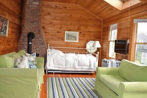 4 makuuhuonetta, silitysrauta/-lauta, ilmainen Wi-Fi