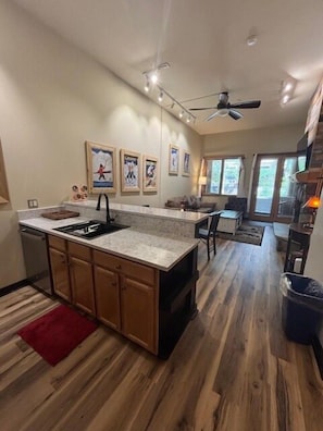 Interior - Arapahoe Lodge-1br And Murphy Condo -kids Ski Free 1 Bedroom Condo (Keystone)