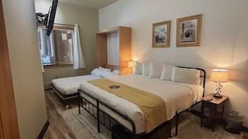 1 bedroom, iron/ironing board, free WiFi