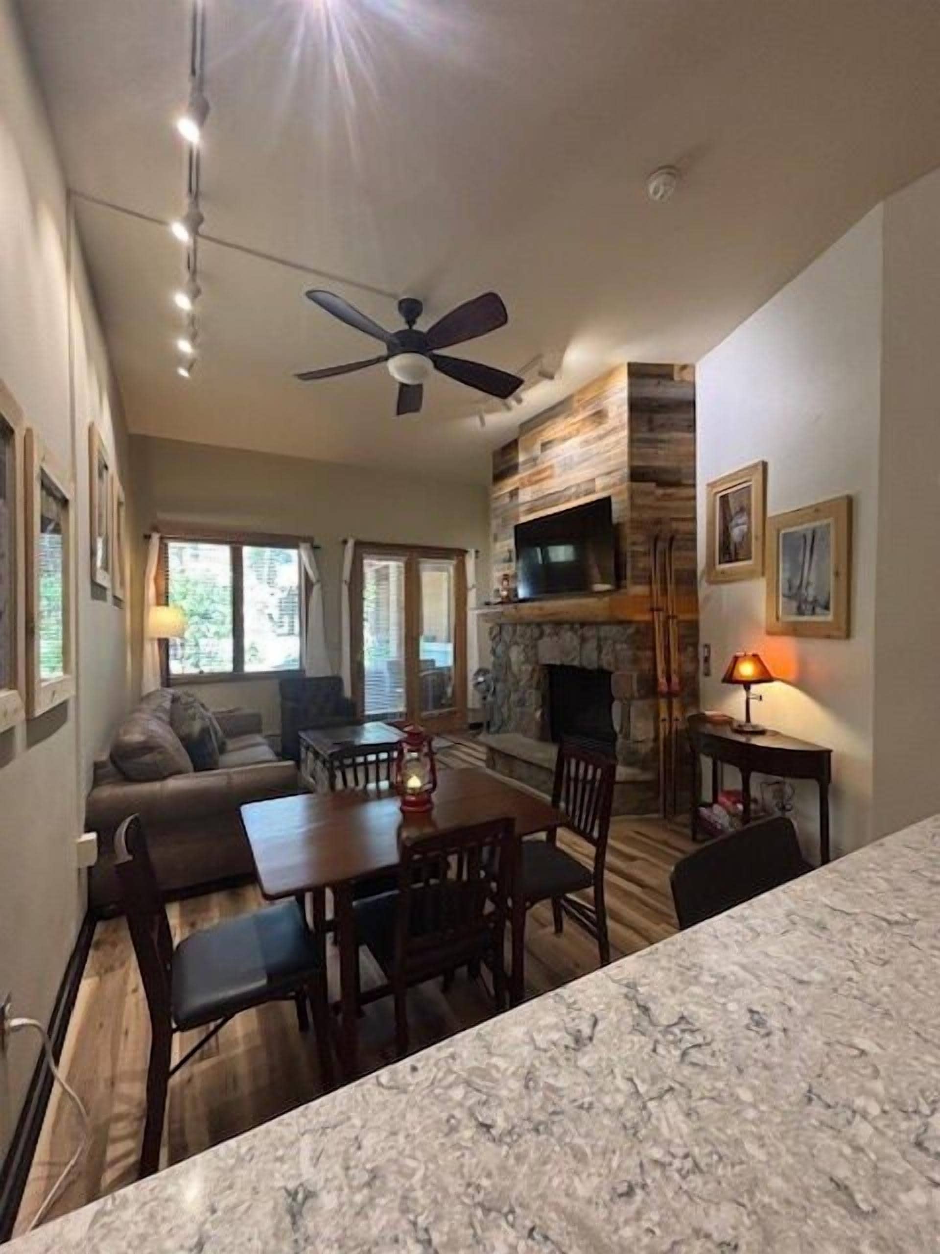 公寓客房, 1 間臥室 | 客廳 | 串流服務