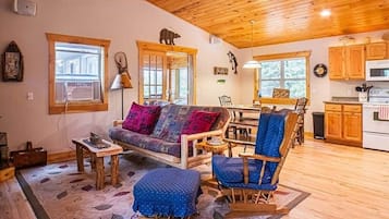 House, 2 Bedrooms | Living area | Smart TV
