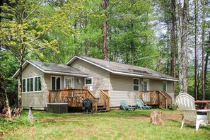 House, 2 Bedrooms | Exterior - Quaint Clam 2 Bedroom Home (Clam Lake)