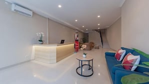 Lobby - RedDoorz Plus near Surapati Core (Cibeunying Kidul)