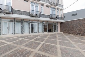 Exterior - RedDoorz Plus near Surapati Core (Cibeunying Kidul)