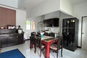 Unclassified image, 5 of 14, button - The Pool House Pattaya No.2- 5 bedroom (Pattaya)