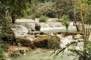 Unclassified image, 3 of 21, button - Heuangpaseuth Hotel (Luang Prabang)