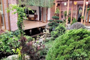 Ảnh chưa phân loại, 2 trong số 19 ảnh, nút