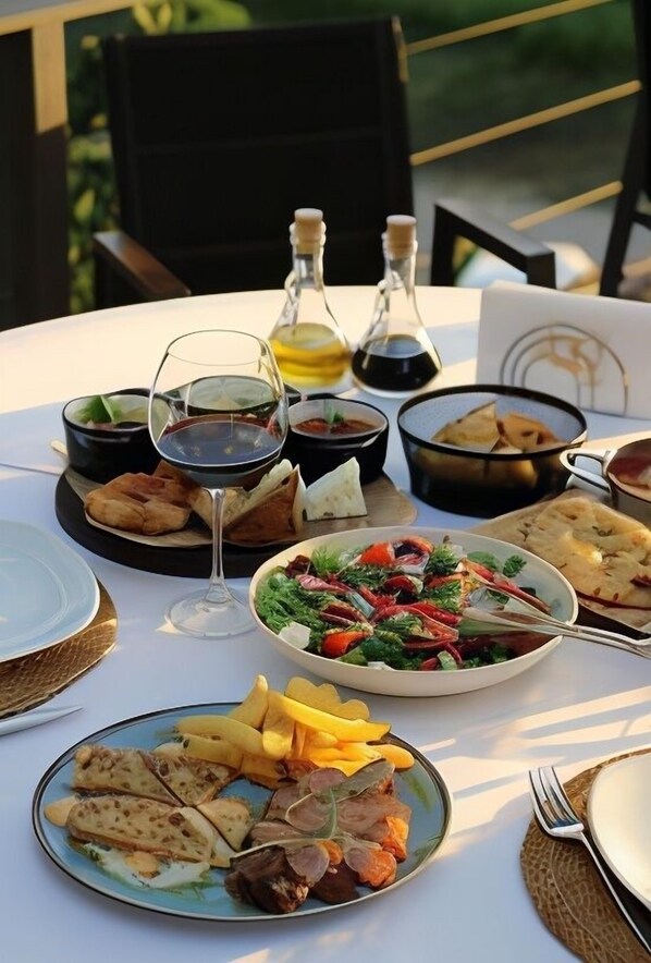 تناول الطعام بالخارج