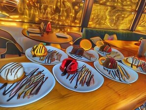 تناول الطعام