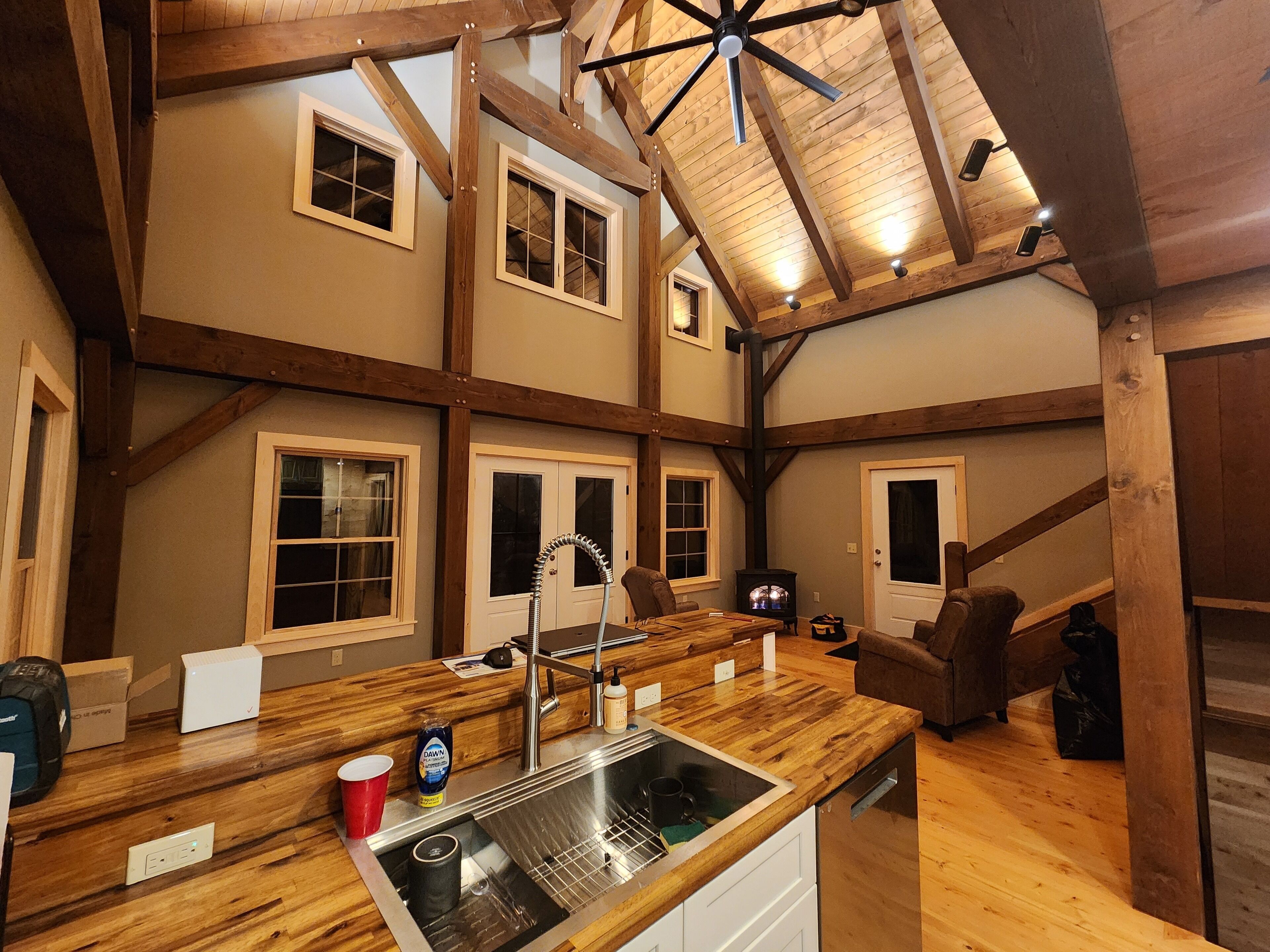 Microondas, horno, parrilla de estufa y lavavajillas 