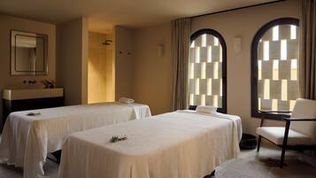 Salle de soins pour les couples, bain de vapeur, service de massage