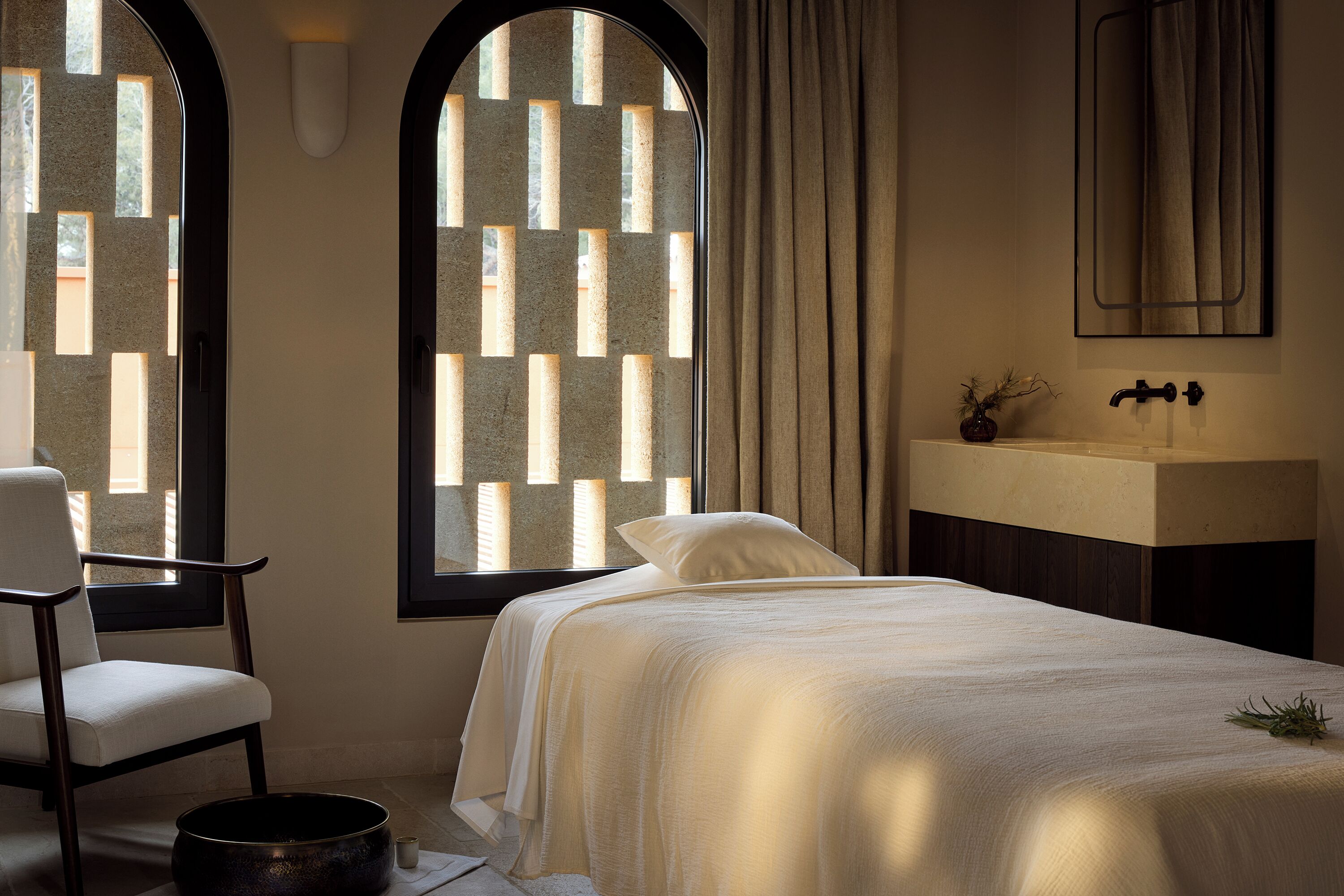 Couples treatment rooms, steam room, massages