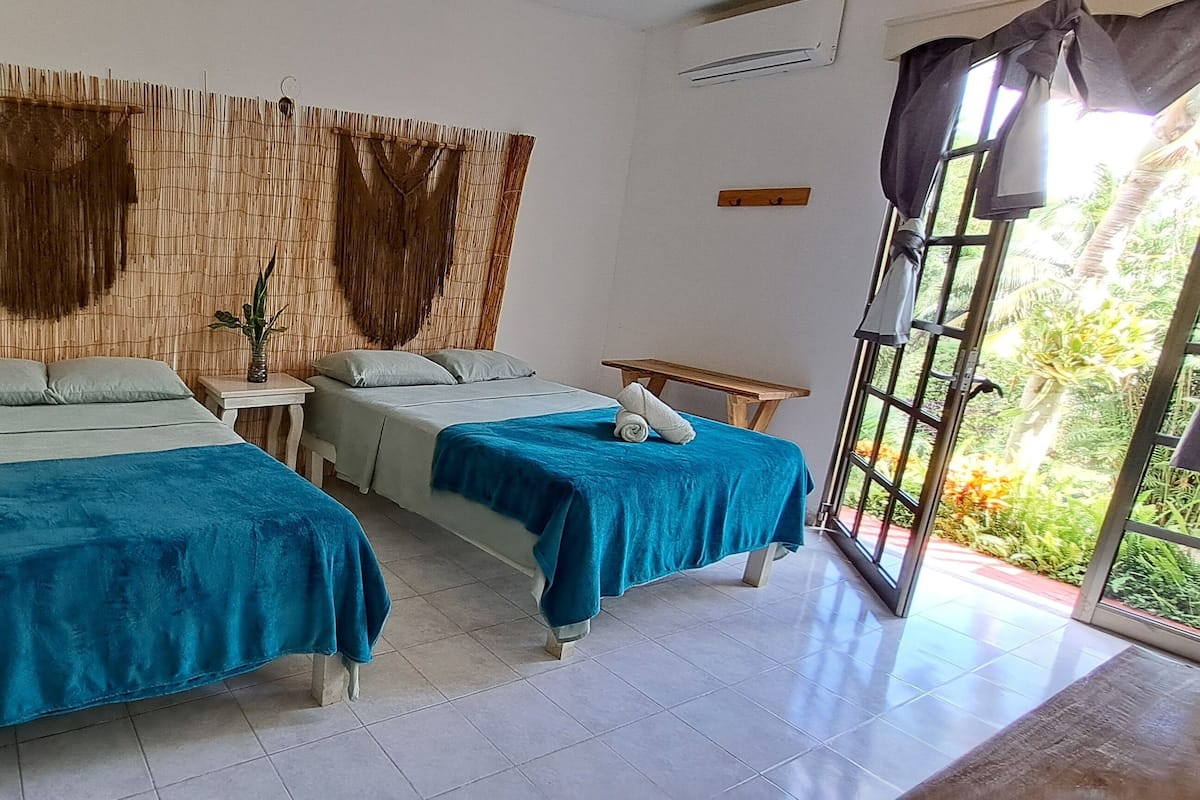 Habitación familiar | Wifi gratis y ropa de cama