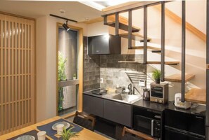 Restaurant - 11-Min Walk to Sensoji! Modern x Traditional House in Asakusa, 1 Min to Shopping street (Tokyo)