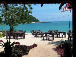 Outdoor dining - Forget-Me-Not Pangkor Homestay 70 (Pangkor)