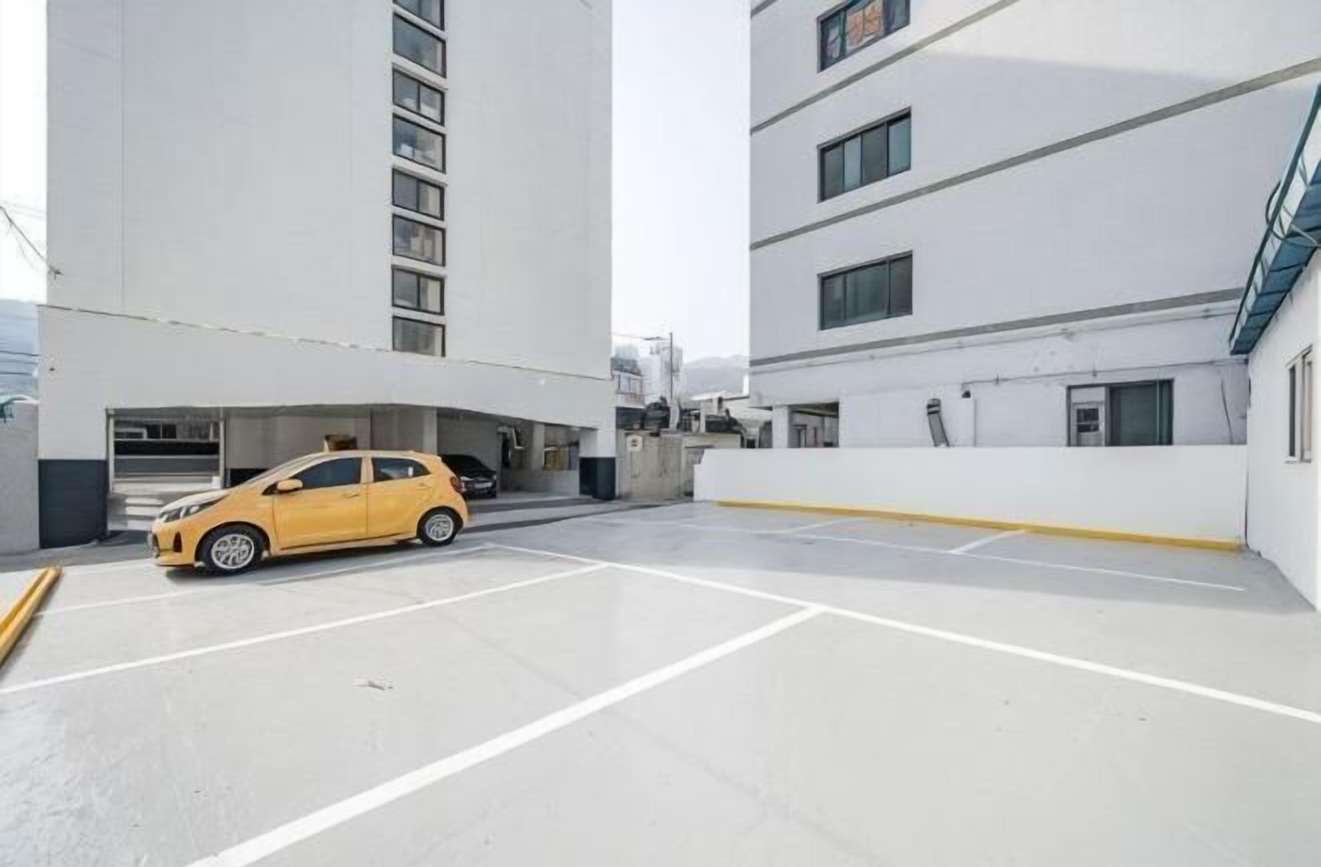 Free self parking
