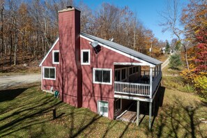 Exterior - Cozy cabin with Forest views - Minutes to Mountain (Winhall)