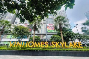 Exterior - Nanahousing-Vinhomes Skylake Luxury Apartments (Hanoi)
