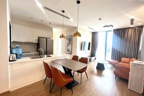 Room - Nanahousing-Vinhomes Skylake Luxury Apartments (Hanoi)