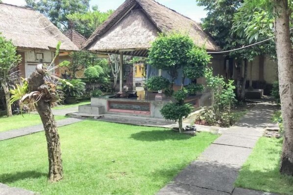 ภายใน