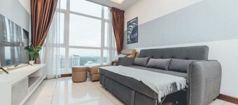 Paragon Residence Sleek Stay 2BR 4pax