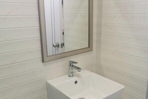 Room - Chan Chun Home (Thap Sakae)