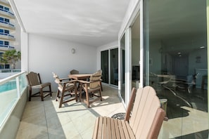 Condo Signature, 2 chambres, animaux de compagnie acceptés, vue sur la plage | Balcon