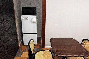 Restaurant - Shimoda Iruka Free, Room Rental (Shimoda)