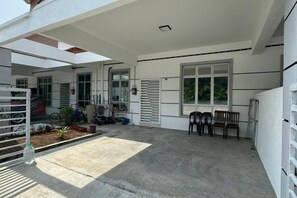 Unclassified image, 2 of 13, button - Fallem's Homestay I 4 Rooms I Fully Aircond I WiFi (Melaka)
