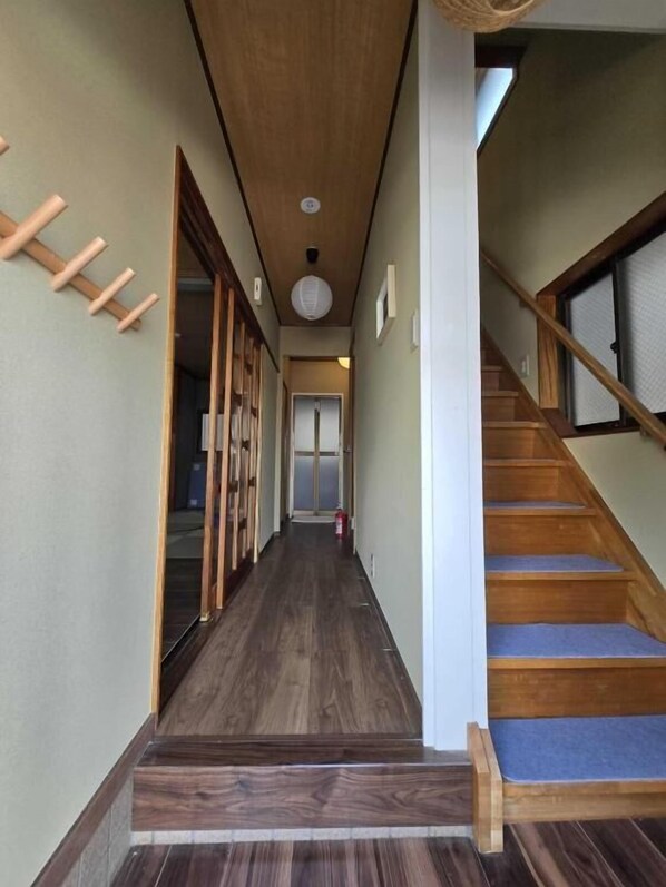 Interior - Relaxing ishikawa-cho (Whole house/Good view/sauna/2LDK) (Yokohama)