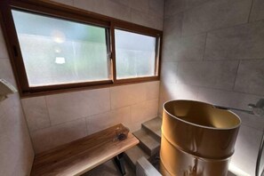Spa - Relaxing ishikawa-cho (Whole house/Good view/sauna/2LDK) (Yokohama)