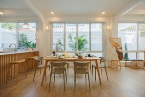 Unclassified image, 3 of 36, button - Bangkok four bedroom pool villa (Bangkok)