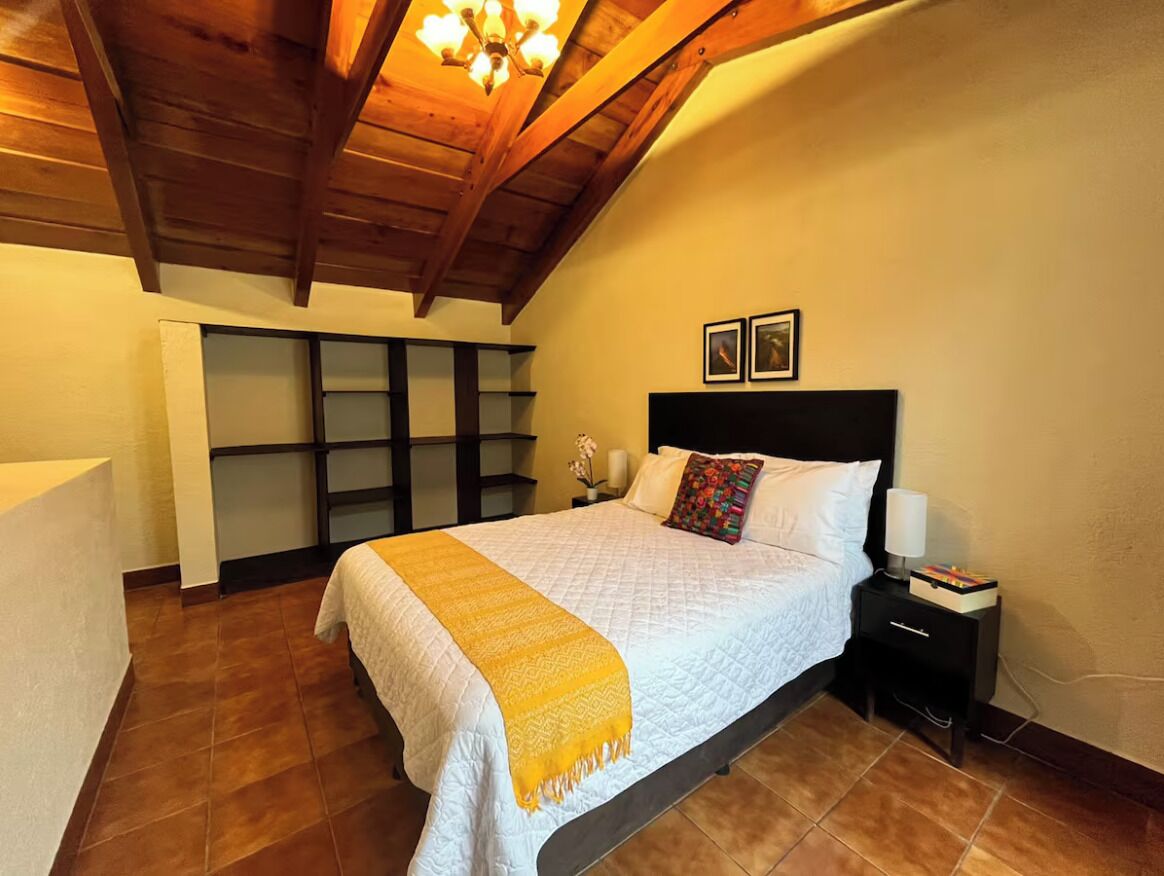 2 bedrooms, iron/ironing board, Internet, bed sheets