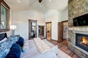 4 Schlafzimmer, Bügeleisen/Bügelbrett, WLAN, Bettwäsche