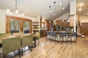 Dining - Breckenridge 28 - Three Bedroom Villa, Sleeps 8 (Breckenridge)