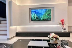 Unclassified image, 4 of 17, button - Pattaya Tay Emperor Holiday townhouse (Pattaya)