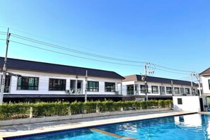Unclassified image, 3 of 17, button - Pattaya Tay Emperor Holiday townhouse (Pattaya)