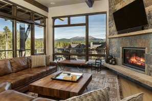 Smart TV - Breckenridge 48 - Four Bedroom Villa, Sleeps 13 (Breckenridge)