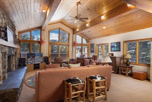 智能电视、乒乓球