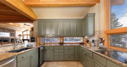 Breckenridge 52 - Seven Bedroom Villa, Sleeps 16