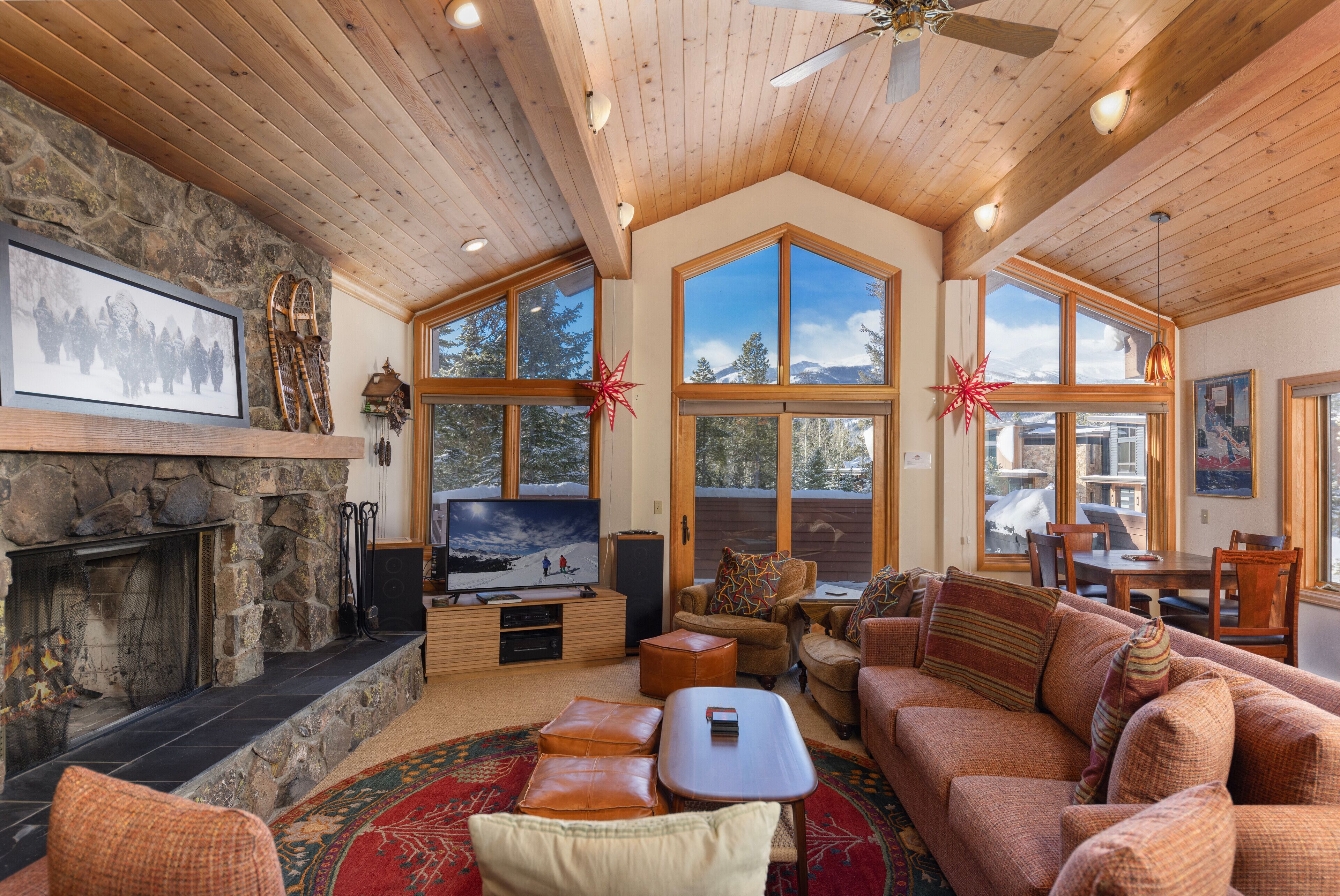 Smart TV, mesa de ping pong