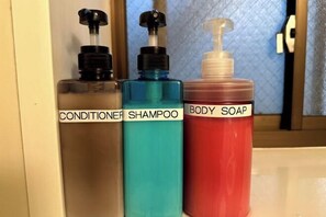 Bathroom amenities