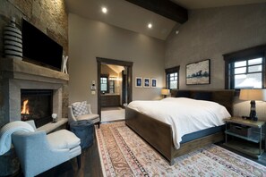5 habitaciones, tabla de planchar con plancha, wifi y ropa de cama 